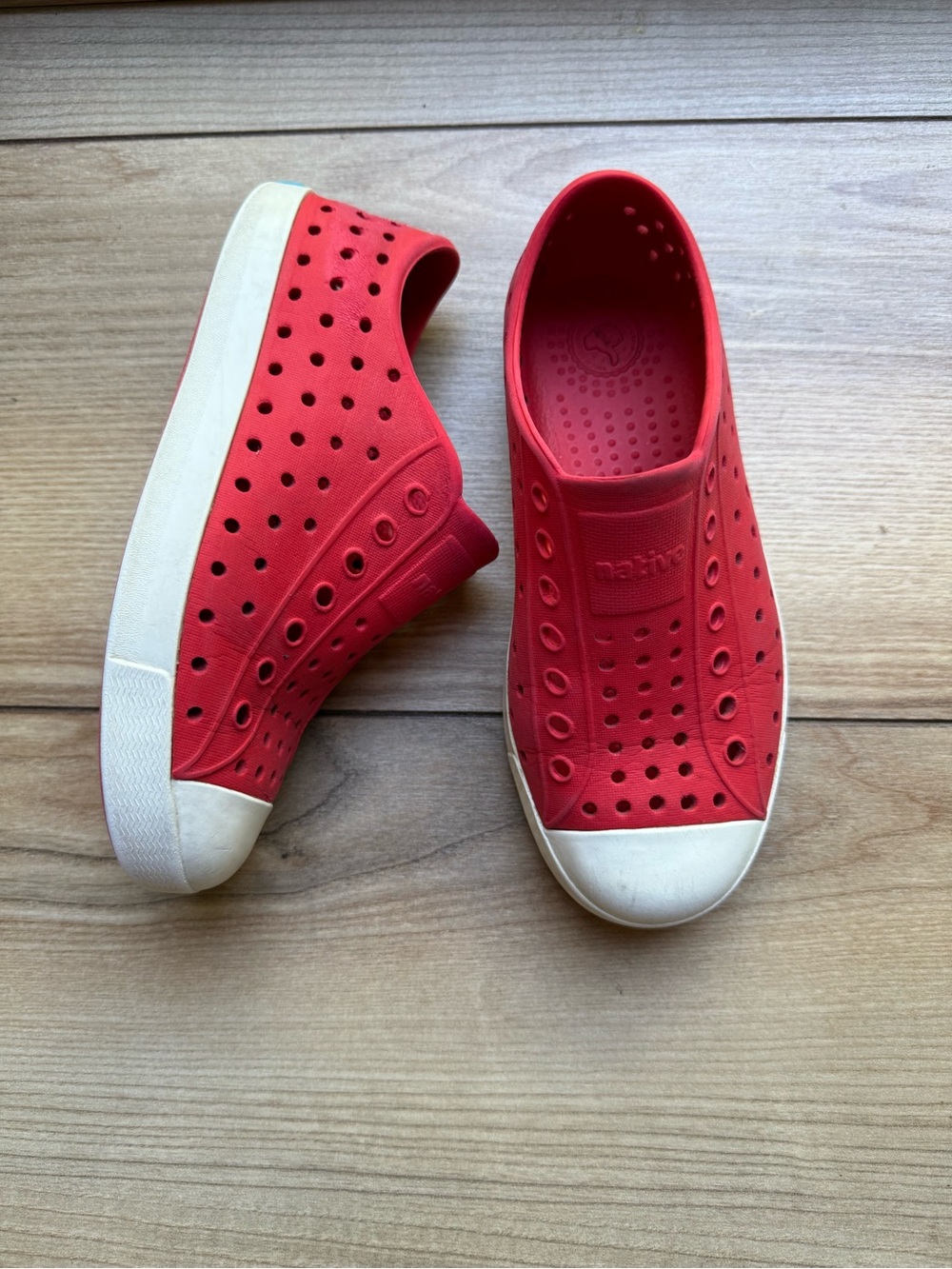 Native Slip-On Sneakers in Red